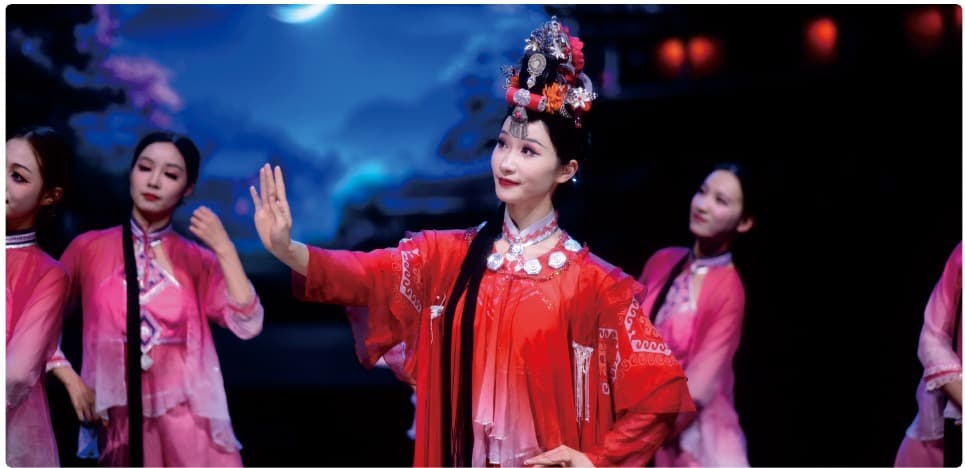 Zhangjiajie Eternal Love performance documented in the official Manual