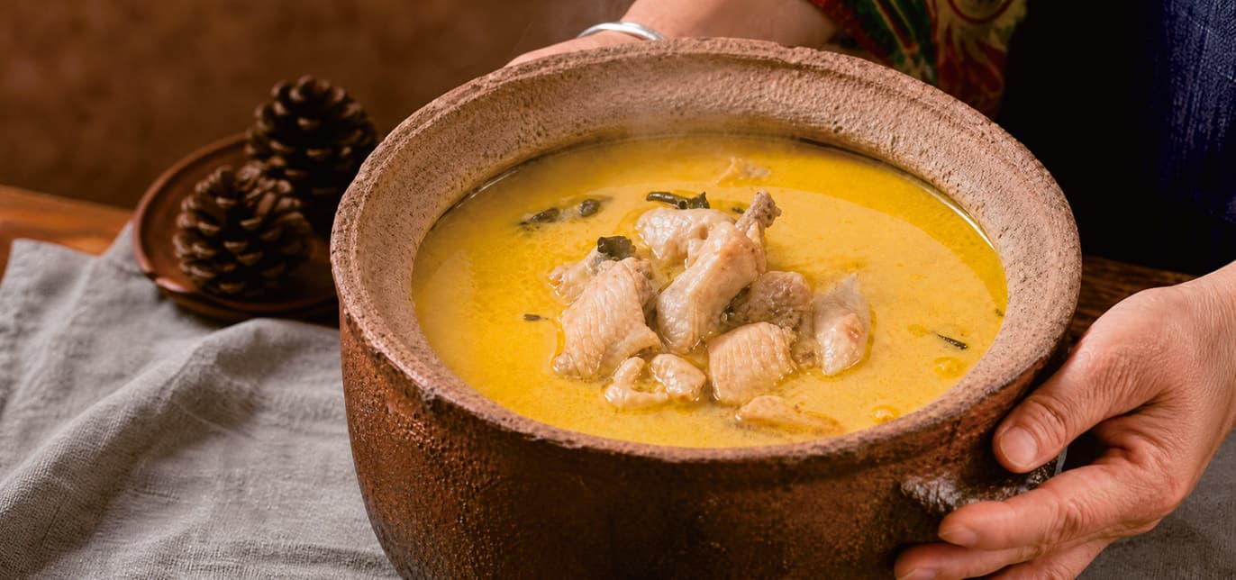 Free-range chicken stewed with rock tripe in the official Tour Guide Manual.
