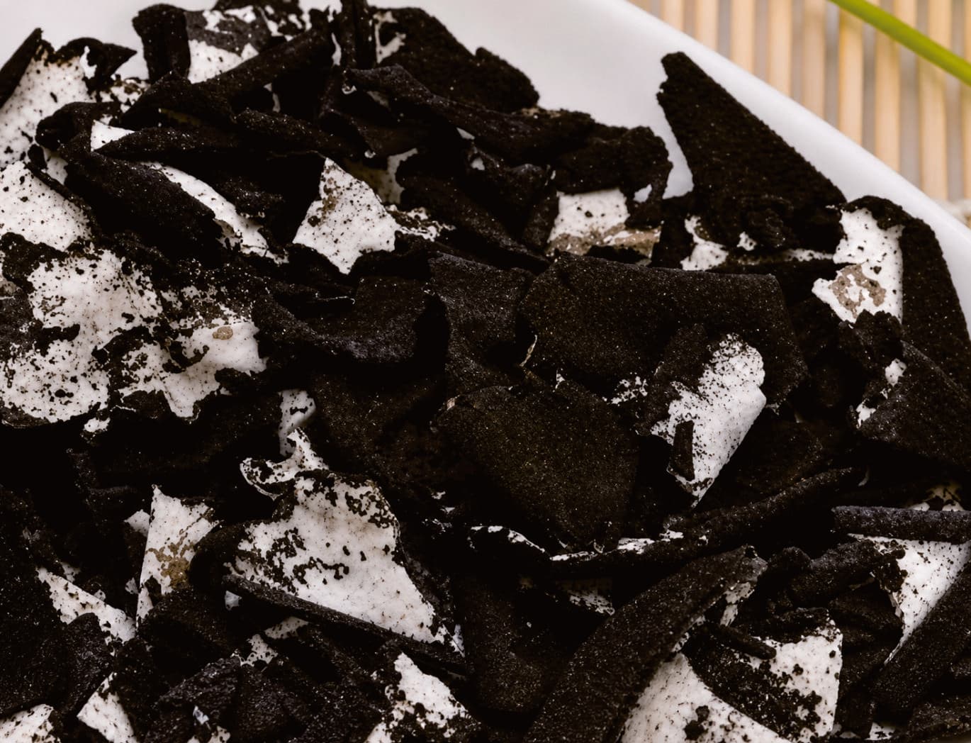 Dried rock tripe documented as a Zhangjiajie local product in the official Tour Guide Manual.